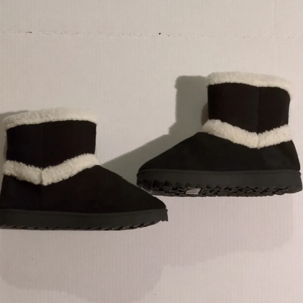 Olivia Miller Cozy Black and White Women's Boots/Slippers